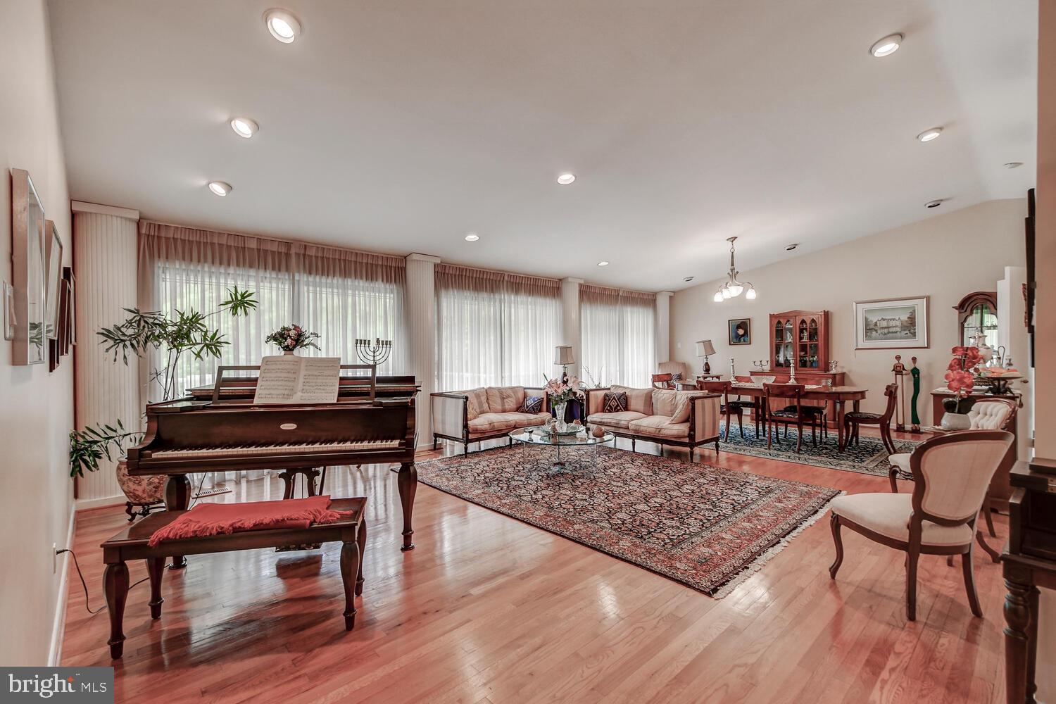 3408 Englemeade Road Baltimore, MD 21208 - Photo 6 of 46 SPACIOUS COMBINATION LIVING & DINING ROOM
