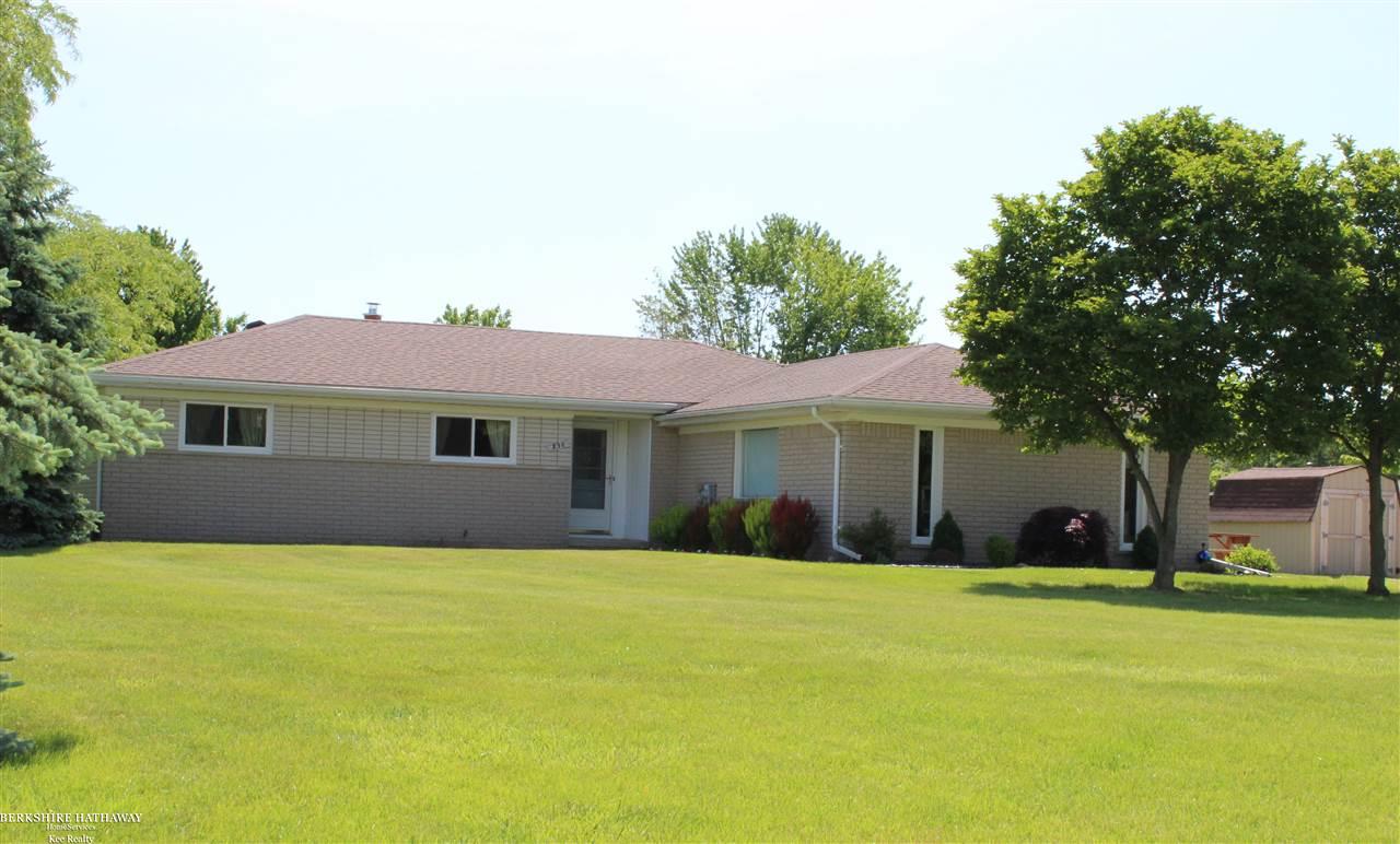 330 Holmes Road Allenton, MI 48002 - Photo 3 of 38 50013844-2.JPG