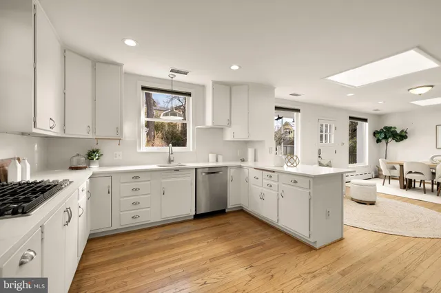 $1,495,000 | 5731 Bradley Boulevard, Bethesda, MD 20814