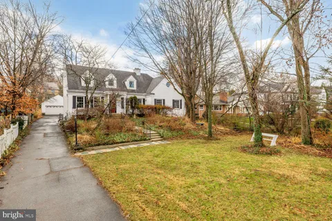 $1,495,000 | 5731 Bradley Boulevard, Bethesda, MD 20814