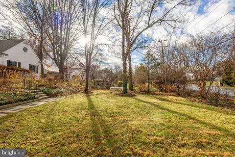 $1,495,000 | 5731 Bradley Boulevard, Bethesda, MD 20814