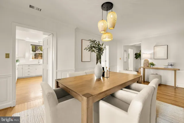 $1,495,000 | 5731 Bradley Boulevard, Bethesda, MD 20814