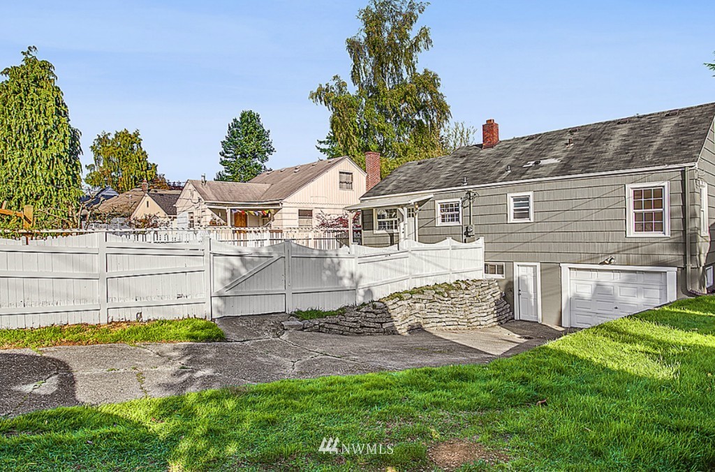 3426 Rockefeller Avenue Everett, WA 98201 - Photo 10 of 10
