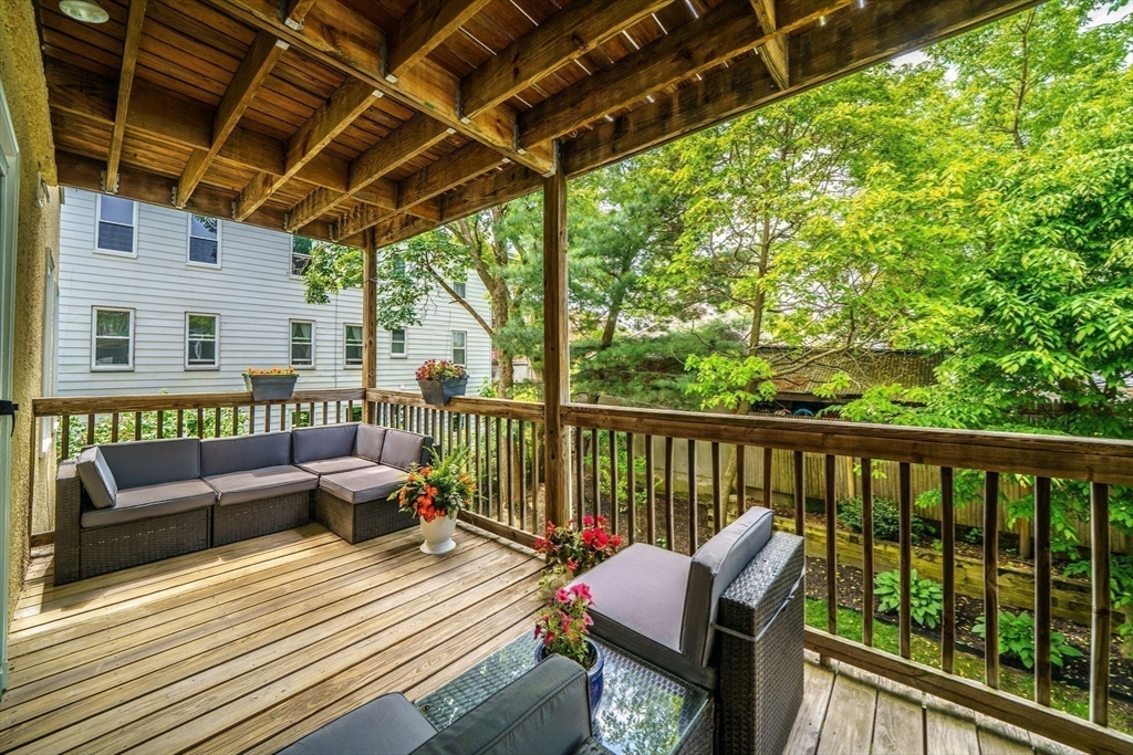 33 Main Street, Unit 2 Somerville, MA 02145 - Photo 9 of 20