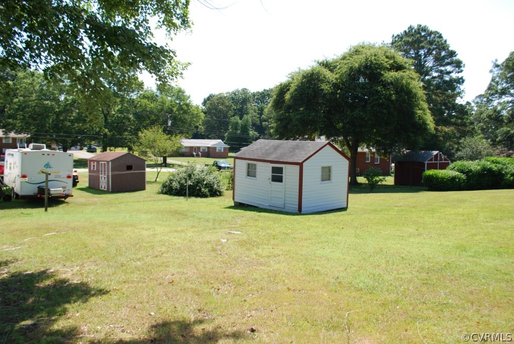 3701 Foxglove Road North Chesterfield, VA 23235 - Photo 2 of 6 Gallery Image 2