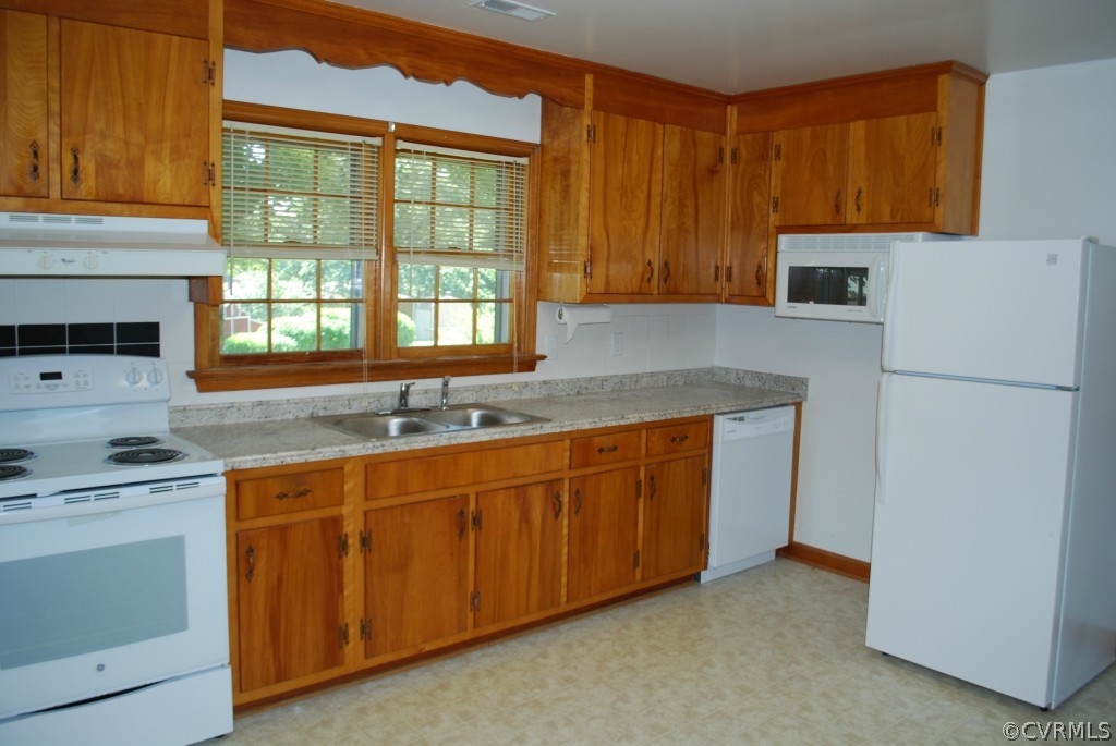 3701 Foxglove Road North Chesterfield, VA 23235 - Photo 3 of 6 Gallery Image 3