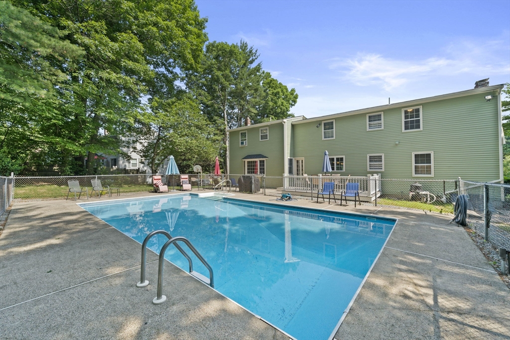 24 Pontiac Road Walpole, MA 02081 - Photo 30 of 35