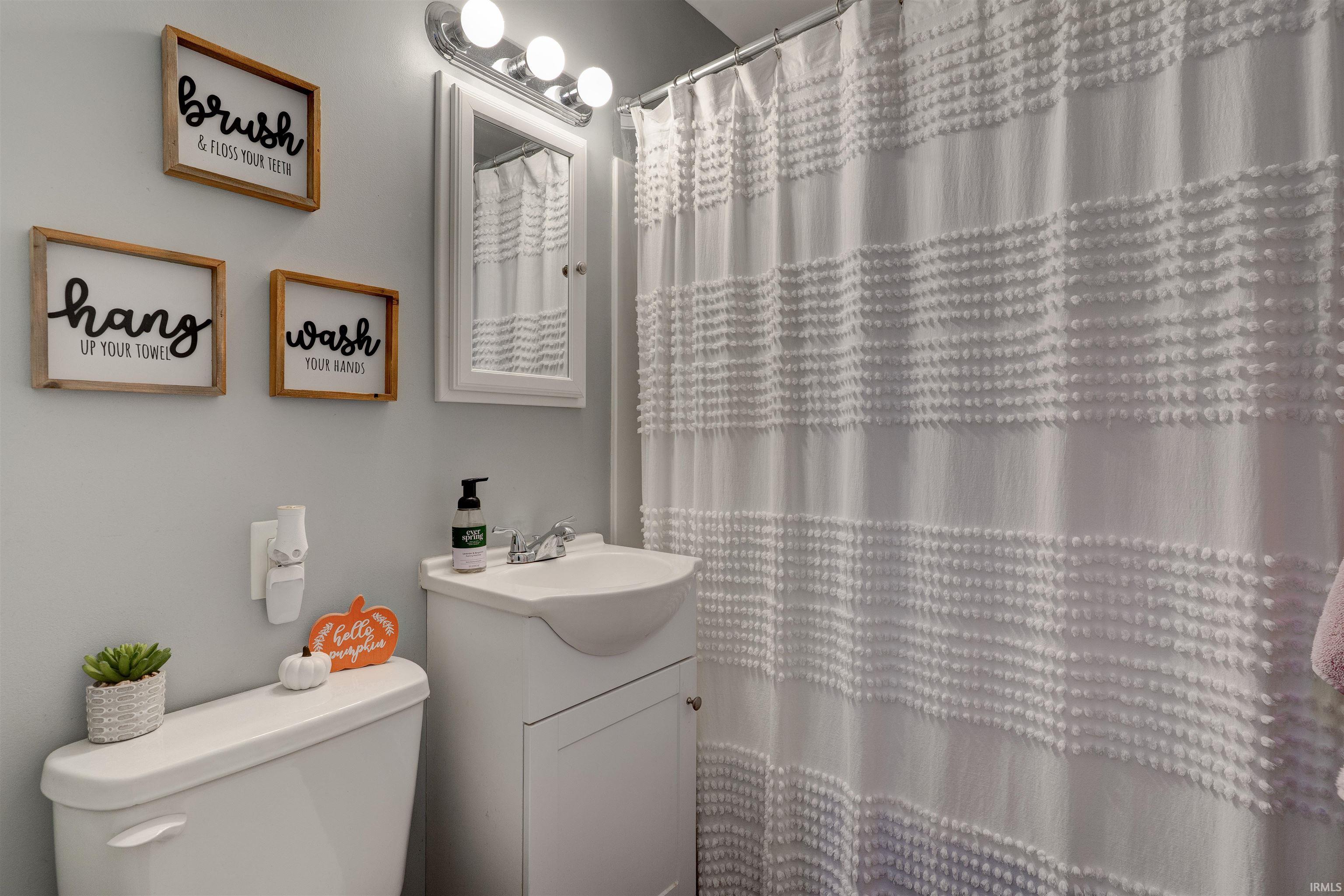 4318 Chadwick Road Evansville, IN 47710 - Photo 16 of 28 Gallery Image 16
