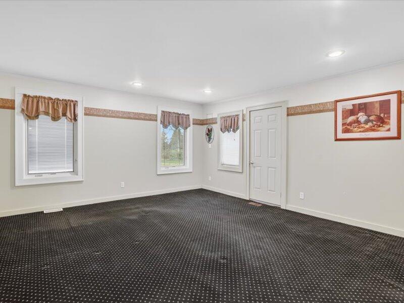 2255 North Portage Road Jackson, MI 49201 - Photo 18 of 45 18-2255-N-Portage-Rd-Jackson-Windowstill