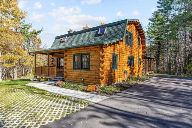 $675,000 | 20 Pine Drive North, Nassau, NY 12123