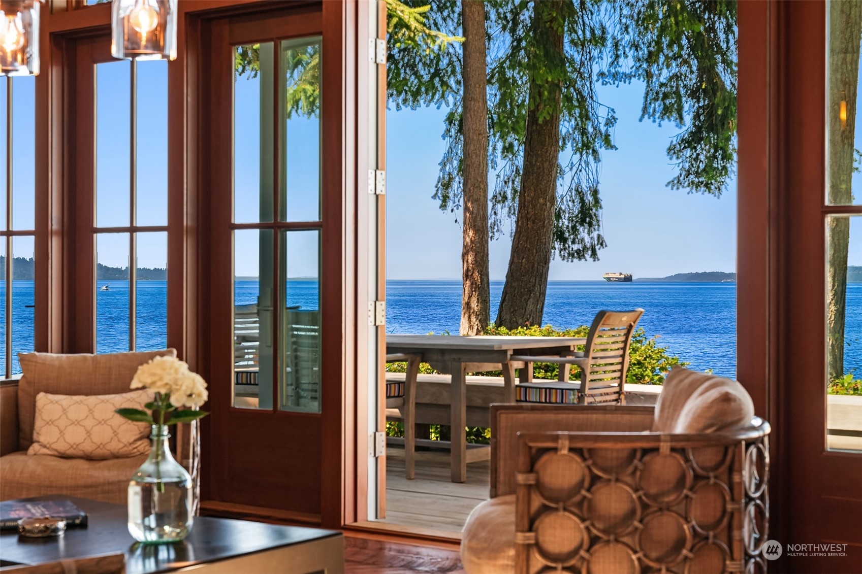 4522 Southwest Luana Beach Road Vashon, WA 98070 - Photo 11 of 40 Gallery Image 11