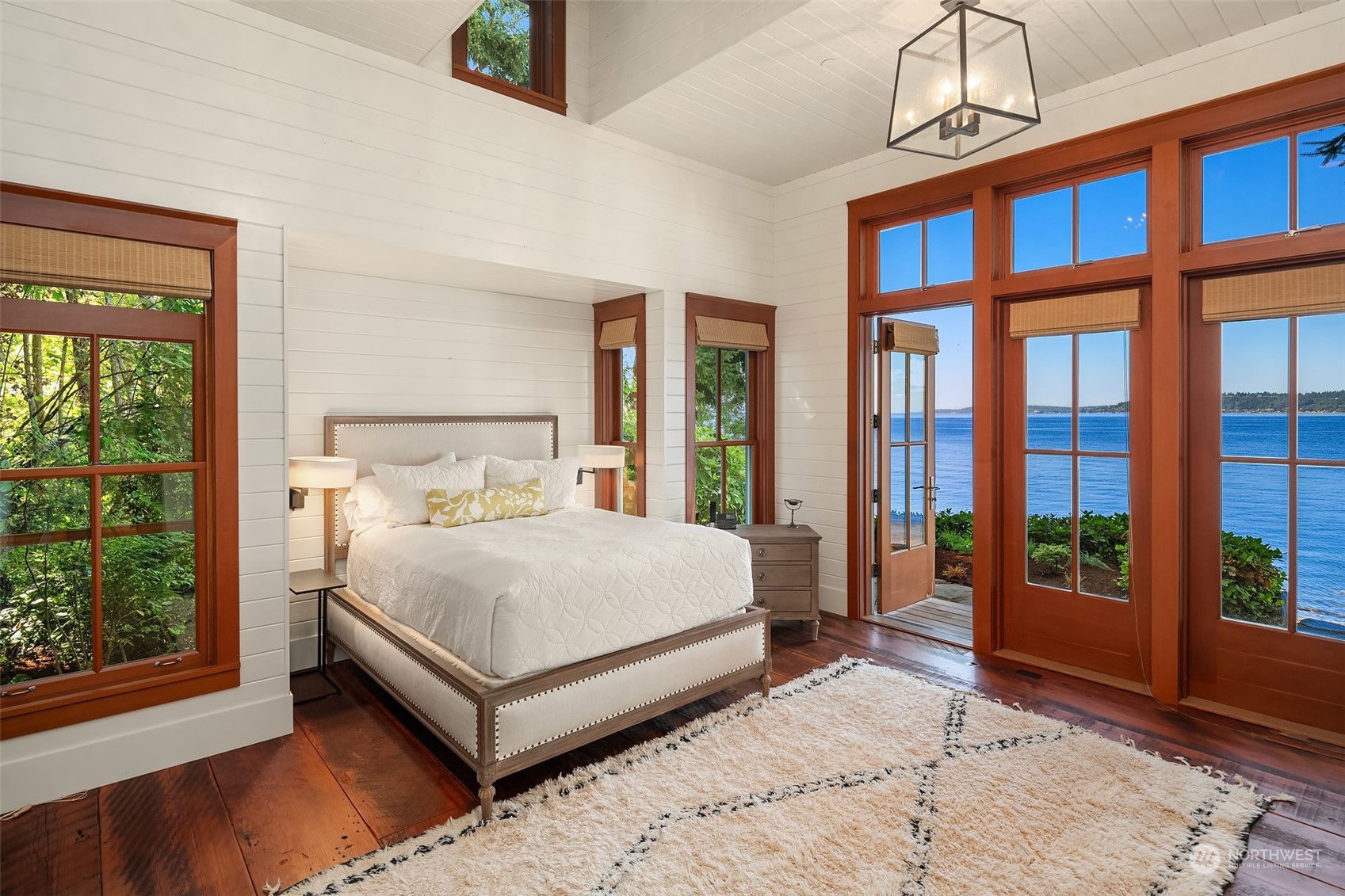 4522 Southwest Luana Beach Road Vashon, WA 98070 - Photo 20 of 40 Gallery Image 20