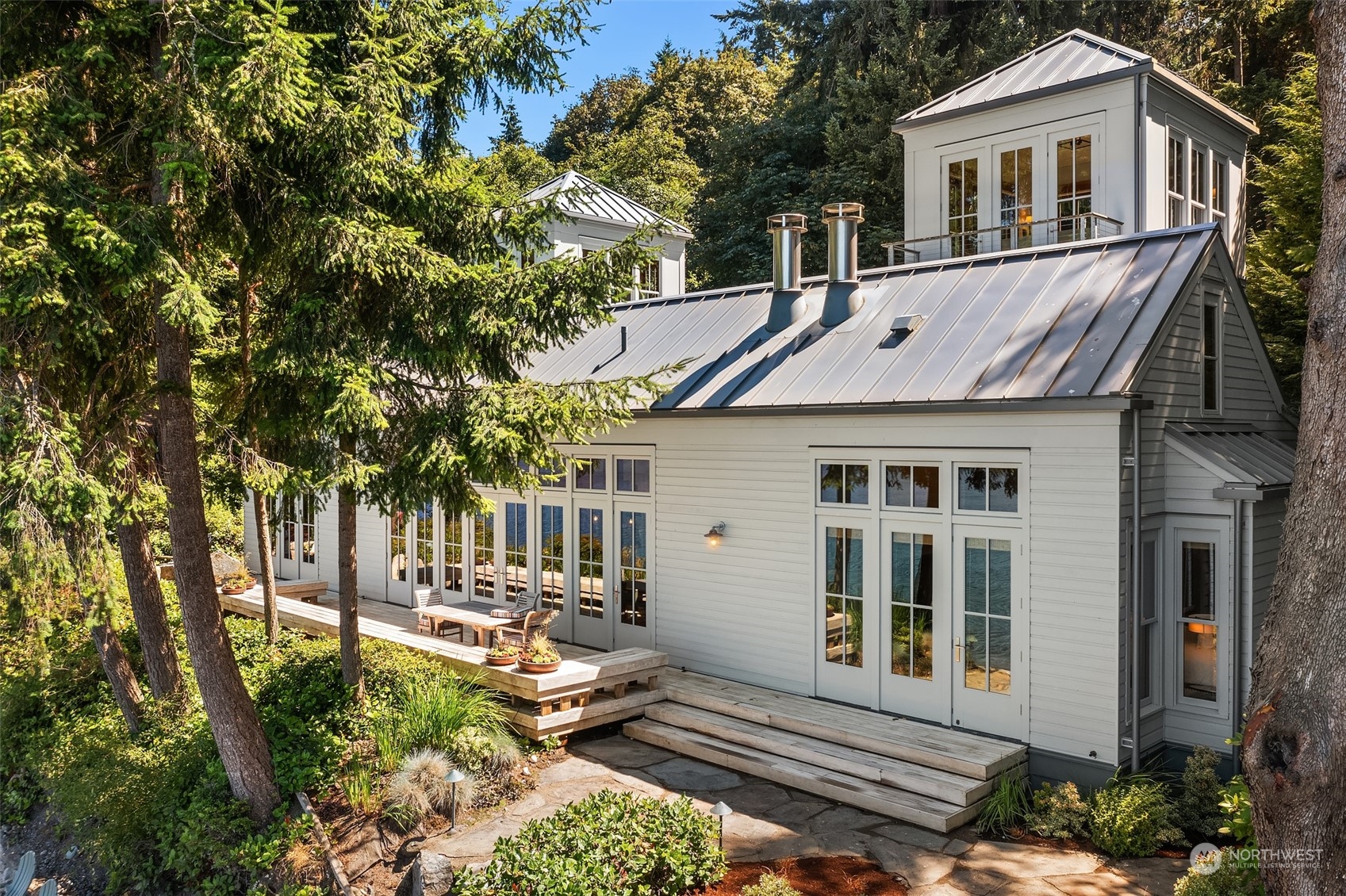 4522 Southwest Luana Beach Road Vashon, WA 98070 - Photo 32 of 40 Gallery Image 32