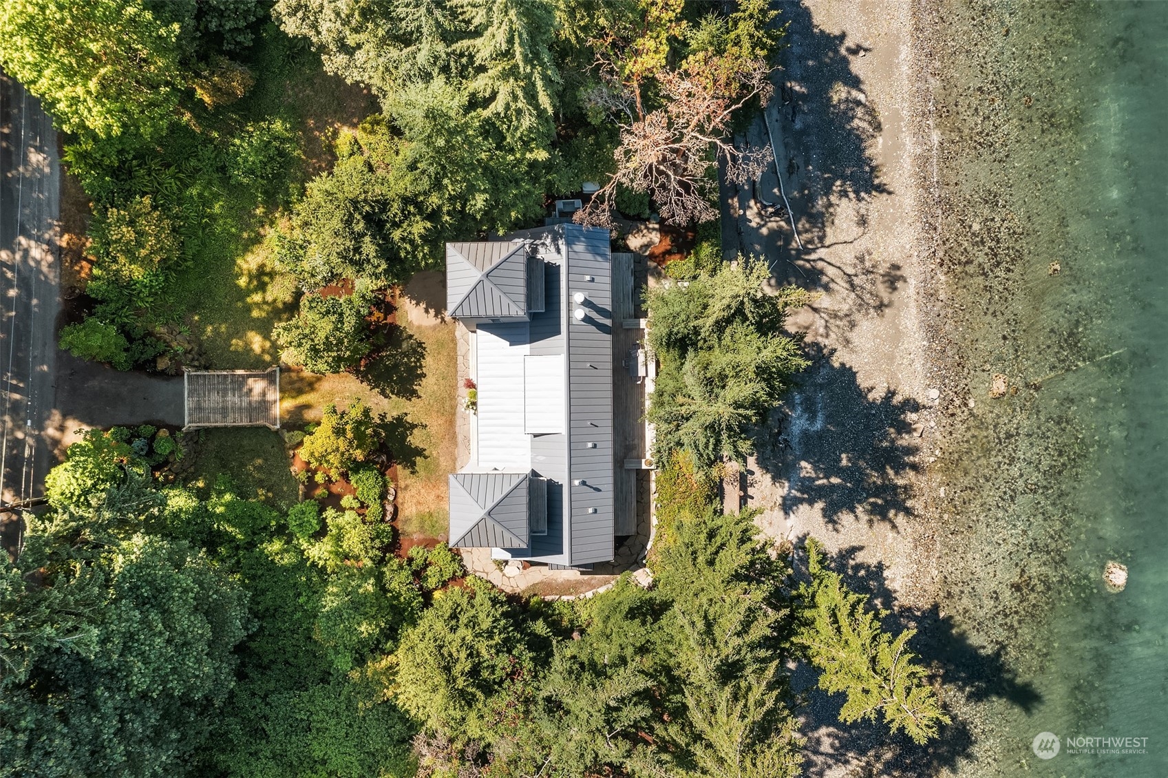 4522 Southwest Luana Beach Road Vashon, WA 98070 - Photo 34 of 40 Gallery Image 34