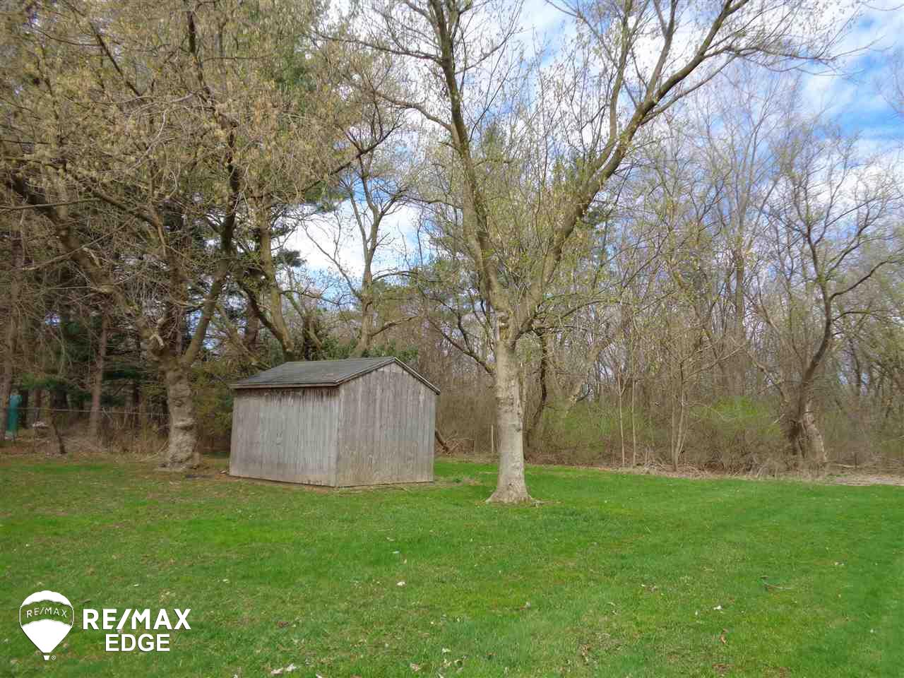 8087 Davison Road Davison, MI 48423 - Photo 38 of 46 31377730-38.JPG