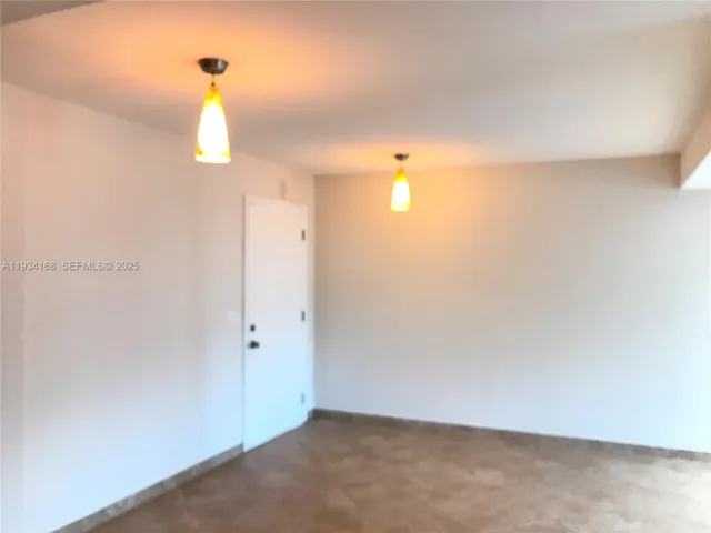 $2,495 | 9355 Fontainebleau Boulevard, Unit C105, Miami, FL 33172