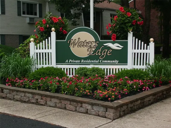 $219,000 | 40-218 West 4th Street, Unit 218, Patchogue, NY 11772