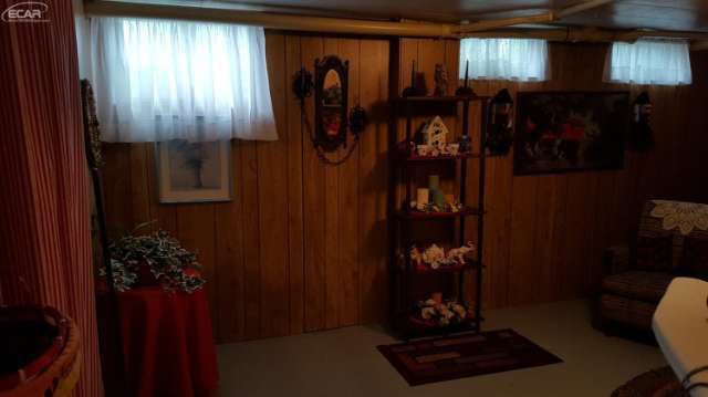 6211 Lucas Road Flint, MI 48506 - Photo 25 of 37 21205719-24.JPG