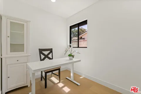 $1,679,000 | 5253 Buffalo Avenue, Sherman Oaks, CA 91401