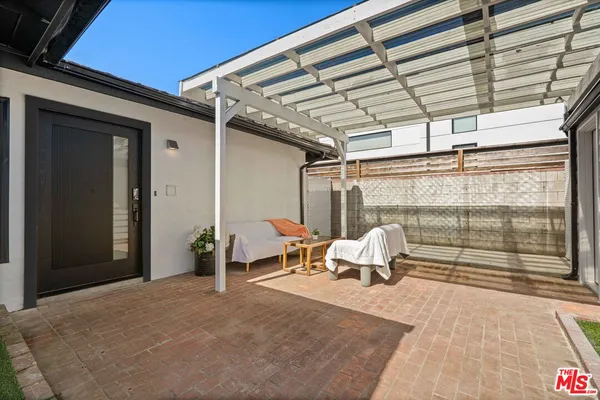 $1,679,000 | 5253 Buffalo Avenue, Sherman Oaks, CA 91401