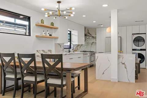 $1,679,000 | 5253 Buffalo Avenue, Sherman Oaks, CA 91401