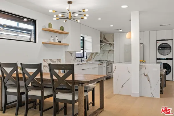 $1,679,000 | 5253 Buffalo Avenue, Sherman Oaks, CA 91401