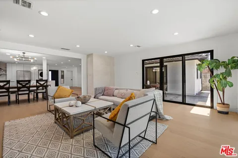 $1,679,000 | 5253 Buffalo Avenue, Sherman Oaks, CA 91401