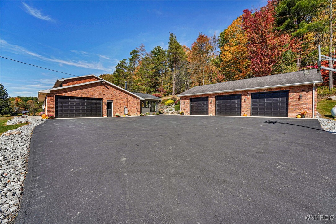 9681 Wagner Road Holland, NY 14080 - Photo 11 of 50