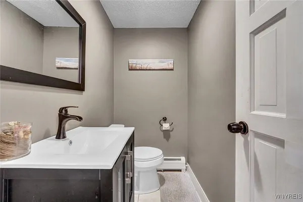 $675,000 | 9681 Wagner Road, Holland, NY 14080