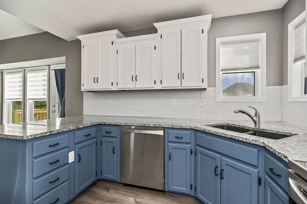 $385,000 | 10319 North Virginia Avenue, Kansas City, MO 64155