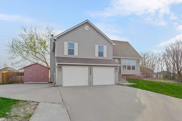 $385,000 | 10319 North Virginia Avenue, Kansas City, MO 64155