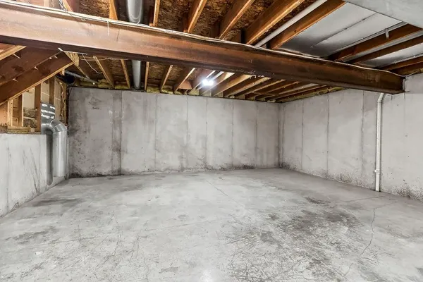 $385,000 | 10319 North Virginia Avenue, Kansas City, MO 64155