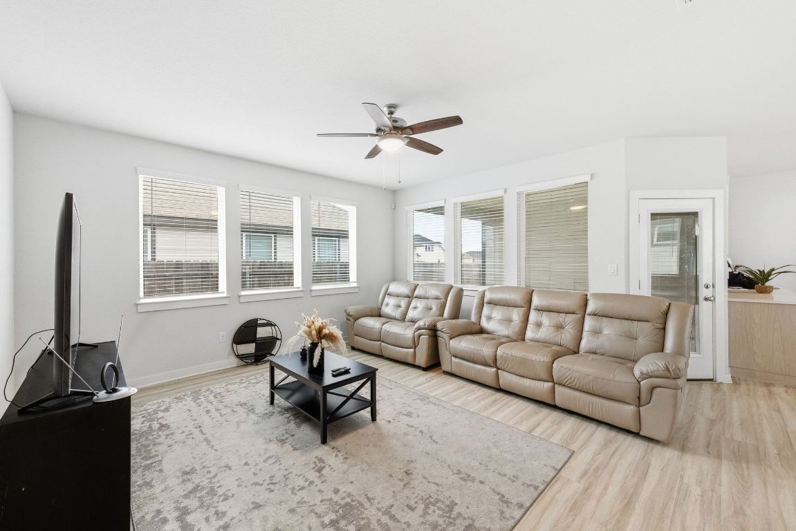 241 Banff Drive Kyle, TX 78640 - Photo 4 of 28