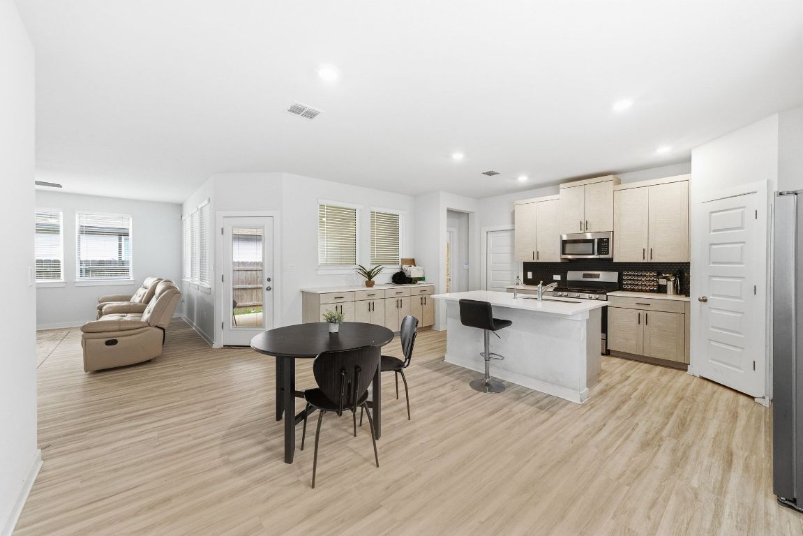 241 Banff Drive Kyle, TX 78640 - Photo 7 of 28