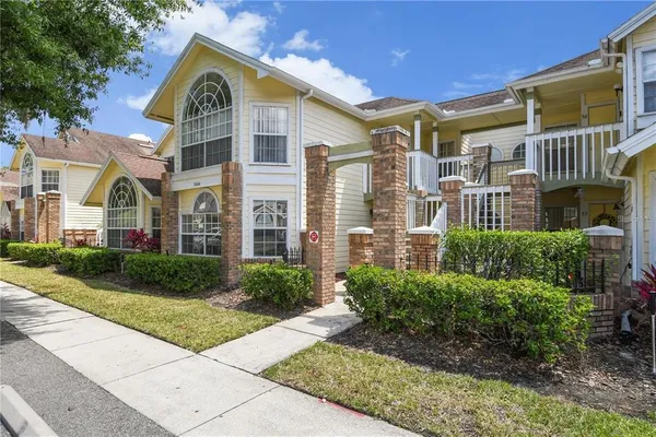 $2,100 | 5004 Laguna Bay Circle, Unit 54, Kissimmee, FL 34746