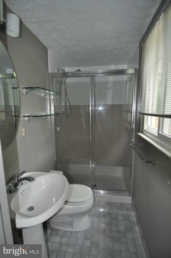 502 Rock Lodge Road Gaithersburg, MD 20877 - Photo 13 of 18 Bath (Master)