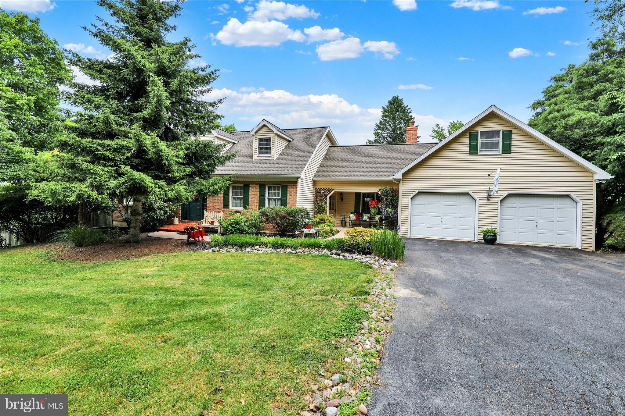 536 Grings Hill Road Reading, PA 19608 - Photo 2 of 53 360_9078