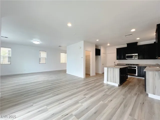 $2,100 | 8821 Steaming Thunder Court, Las Vegas, NV 89148