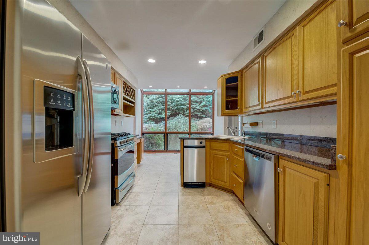 7905 Quarry Ridge Way Bethesda, MD 20817 - Photo 21 of 71
