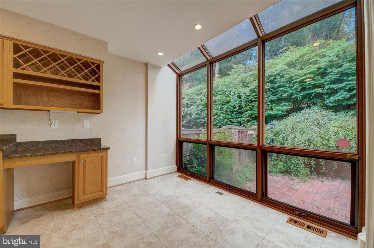 7905 Quarry Ridge Way Bethesda, MD 20817 - Photo 25 of 71