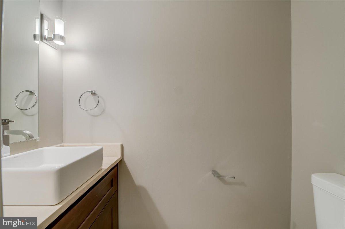 7905 Quarry Ridge Way Bethesda, MD 20817 - Photo 28 of 71
