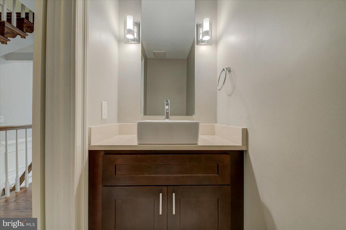 7905 Quarry Ridge Way Bethesda, MD 20817 - Photo 29 of 71