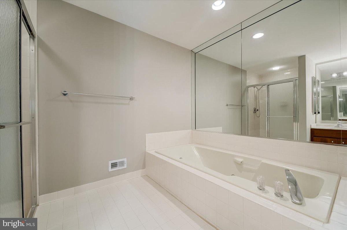 7905 Quarry Ridge Way Bethesda, MD 20817 - Photo 46 of 71