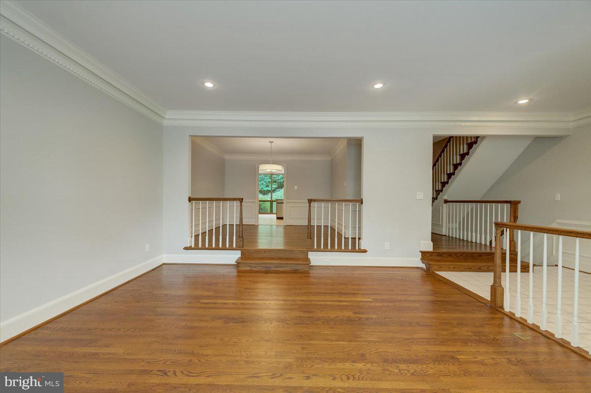 7905 Quarry Ridge Way Bethesda, MD 20817 - Photo 7 of 71