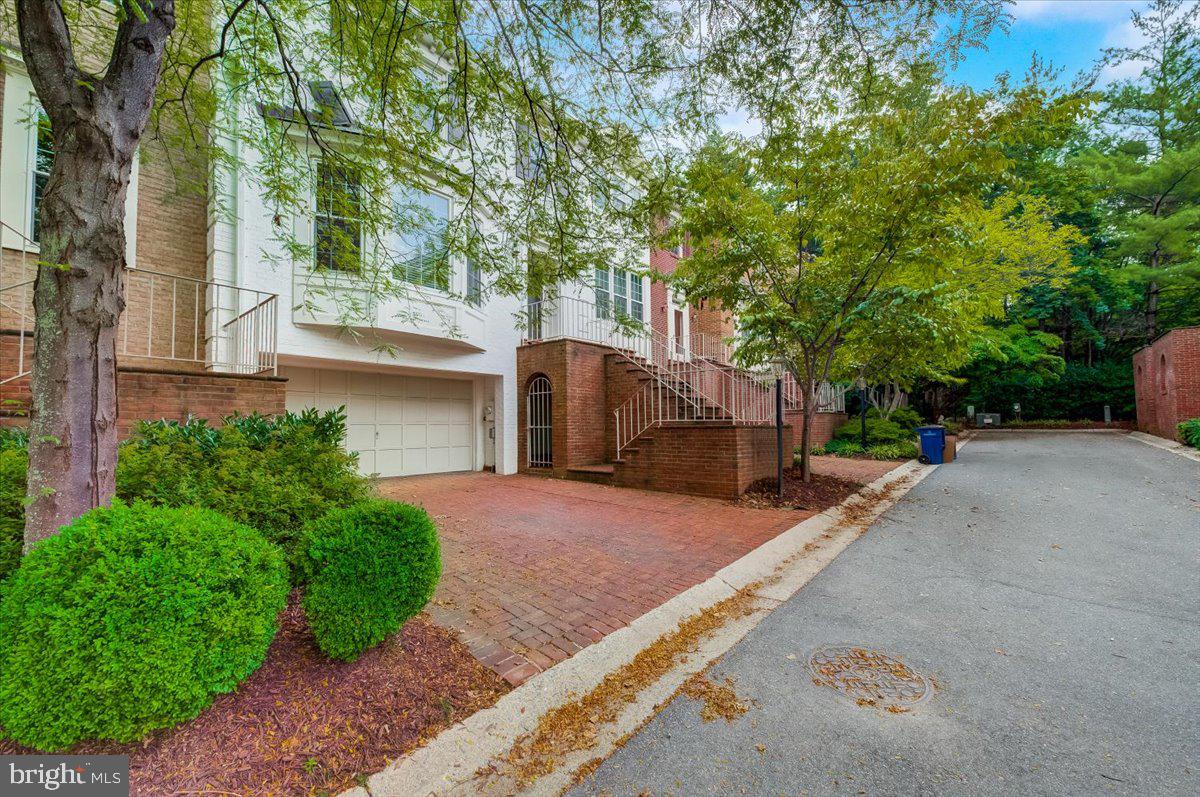 7905 Quarry Ridge Way Bethesda, MD 20817 - Photo 65 of 71