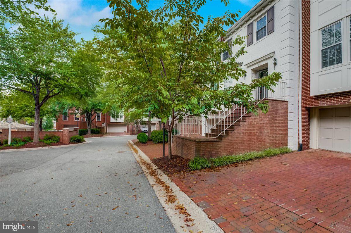 7905 Quarry Ridge Way Bethesda, MD 20817 - Photo 66 of 71
