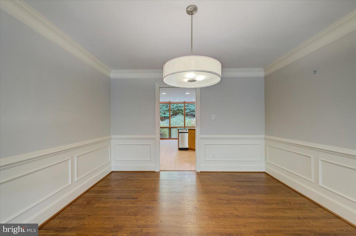 7905 Quarry Ridge Way Bethesda, MD 20817 - Photo 10 of 71