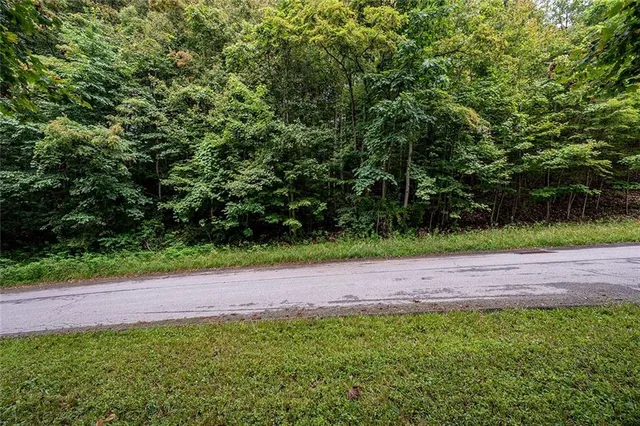 $30,000 | 15-lot Timberland Drive, Greensburg, PA 15601