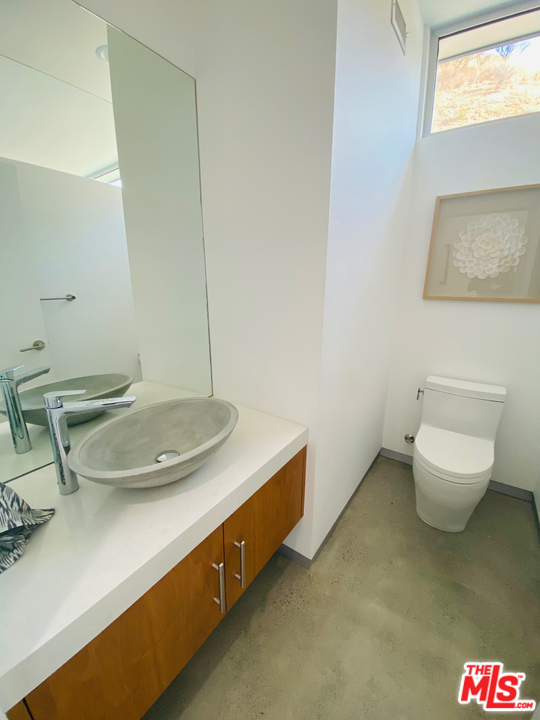 9612 Wells Road Malibu, CA 90265 - Photo 11 of 42 Gallery Image 11