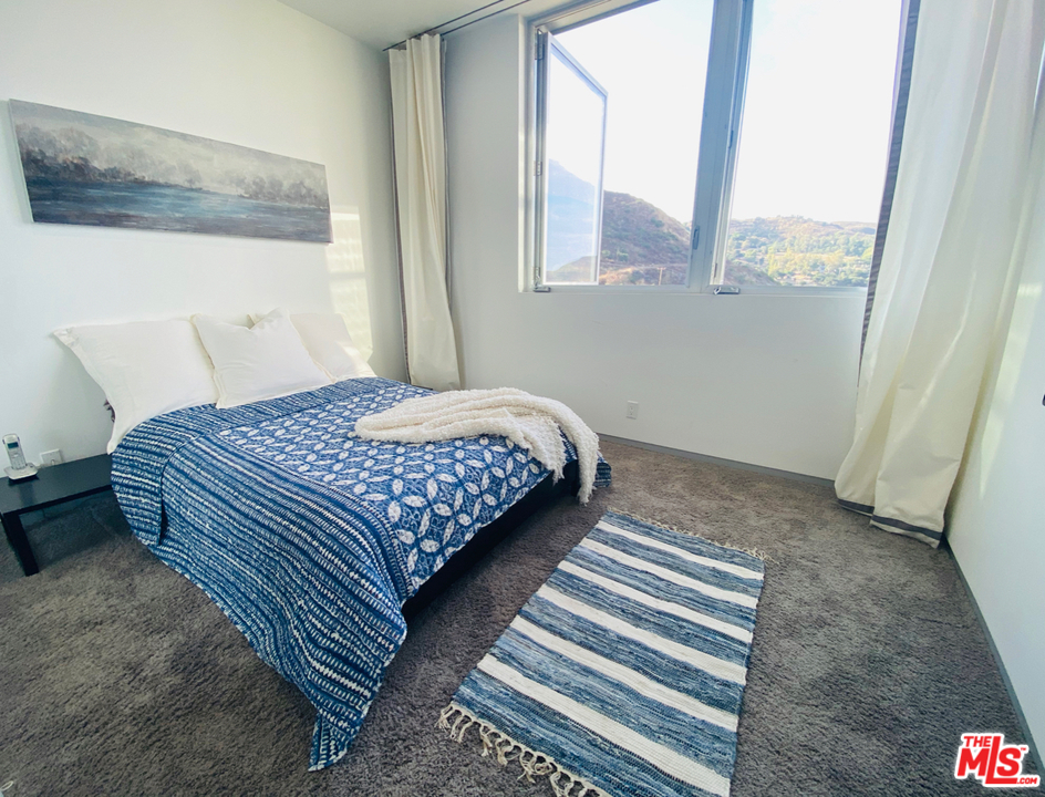 9612 Wells Road Malibu, CA 90265 - Photo 14 of 42 Gallery Image 14